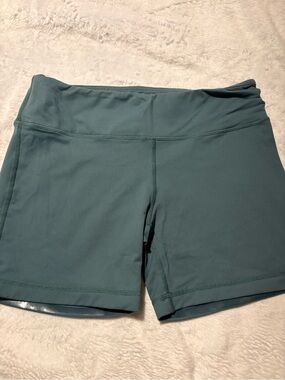 IAB MFG Women’s Mid-Rise Workout Shorts in Teal - size 8/Medium